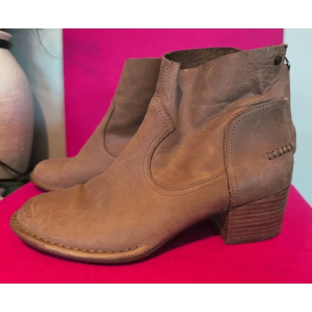 UGG Aniyah Leather Ankle Boots Taupe Side Zip Block Heel‎ Women 8
